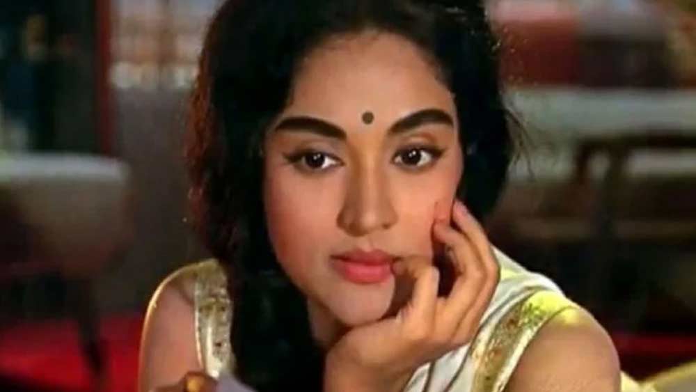 সিমলার কনভেন্ট স্কুলের ছাত্রী রঞ্জিতা ছোটবেলায় অভিনেত্রী বৈজয়ন্তীমালার ভক্ত ছিলেন। পর্দায় বৈজয়ন্তীমালার নাচ ও অভিনয় দেখে ঠিক করেছিলেন, বড় হয়ে তিনি নিজেও অভিনেত্রী হবেন।