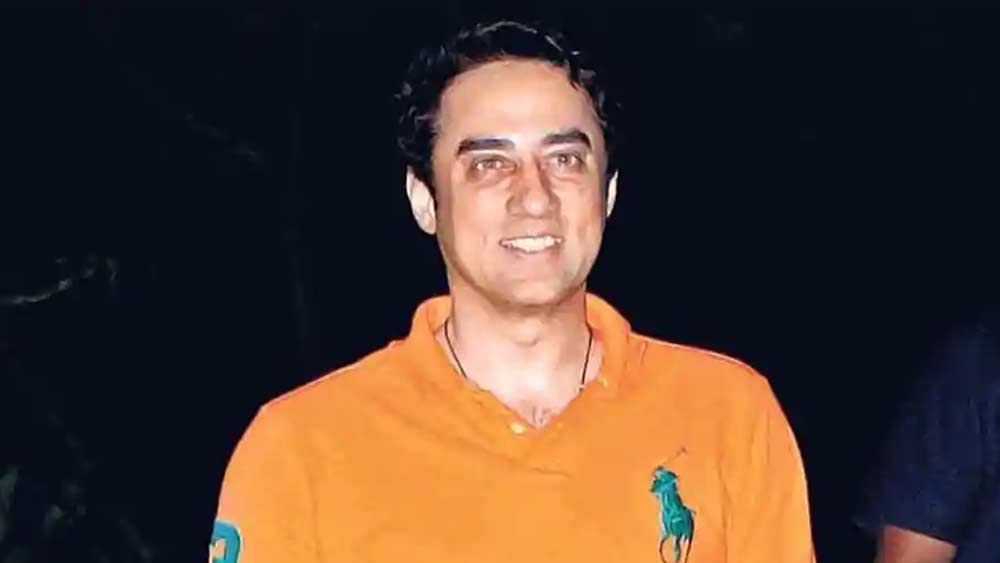 কেরিয়ারের পাশাপাশি ঝড় ওঠে তাঁর ব্যক্তিগত জীবনেও। গুঞ্জন, লন্ডনের হ্যান্ডব্যাগ ডিজাইনার ডিজাইনার সামিয়া কামরুদ্দিনের সঙ্গে তাঁর বিয়ে এই সময়েই ভেঙে যায়। জীবনের সব দিকে ধাক্কা খেয়ে মানসিক ভাবে বিধ্বস্ত হয়ে পড়েন ফয়জল। শোনা যায়, ২০০২ সাল নাগাদ তাঁর মধ্যে মানসিক রোগের উপসর্গ ধরা পড়ে।