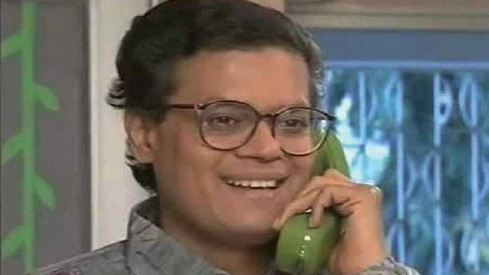 যতীনের জন্ম ১৯৫৩ সালের ২৮ জুন। অভিনয়ের কেরিয়ার শুরু হয়েছিল ১৯৯৩ সালে, গুজরাতি নাটক দিয়ে।