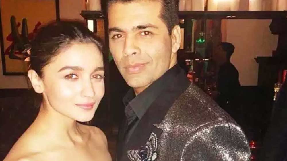 কর্ণের কথা নাকি অক্ষরে অক্ষরে মেনে চলেন আলিয়া ভট্ট। কোনও প্রজেক্টে হাত দেওয়ার আগে তাঁর সঙ্গে পরামর্শ করেন। আর এক বার তো আলিয়া প্রকাশ্যেই বলেছিলেন, কর্ণ তাঁর কাছে বাবার মতো।