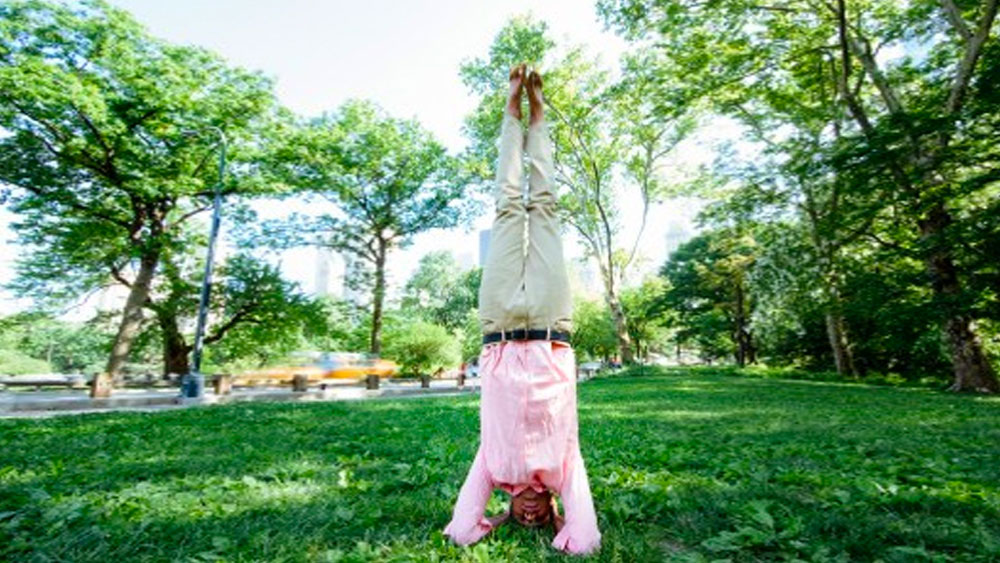 ভারতের সীমা ছাড়িয়ে আমেরিকাতেও পা রেখেছে কর্ণের স্টার্ট আপ। দুই দেশেই তাঁর ব্যবসা লাফিয়ে লাফিয়ে বাড়ছে বলে জানিয়েছেন কর্ণ। প্রতি মাসে বৃদ্ধির পরিমাণ দ্বিগুণ, দু’দেশেই। জানিয়েছেন কর্ণ। তবে ভারতে তাঁর স্টার্ট আপ থাকবে সাধারণ মানুষের নাগালের মধ্যেই। আশ্বাস এই মেধাবী উদ্যোগীর।