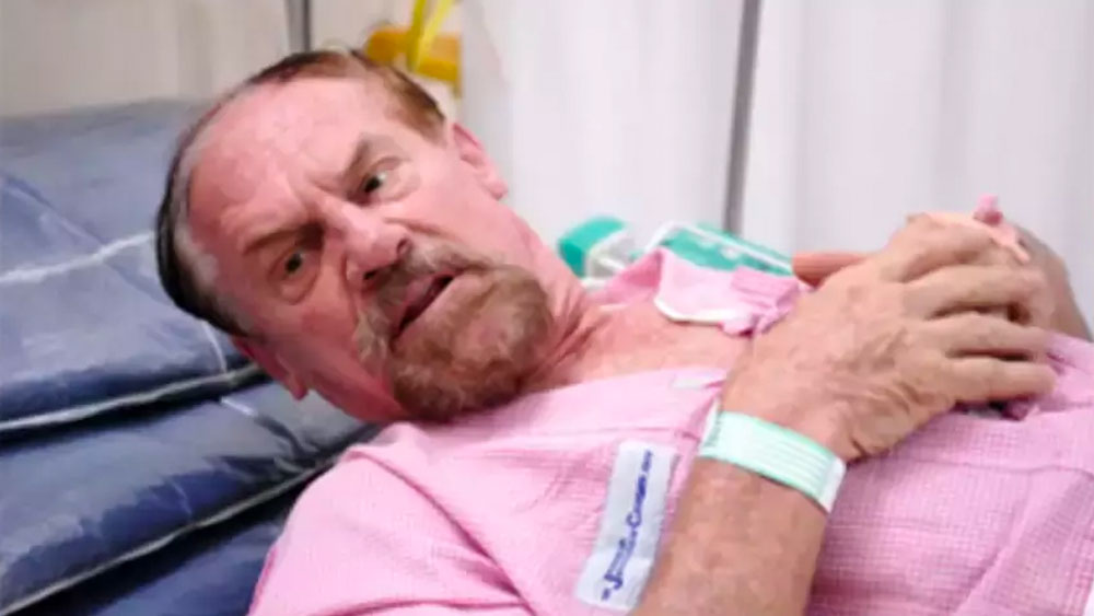 ভারতে আসার পর নিজের পুরনো পরিচয় ভুলে গিয়েছিলেন বব ক্রিস্টো। বলিউডকেই করে নিয়েছিলেন নিজের জীবনের অংশ। হয়তো বড় চরিত্রে অভিনয়ের সুযোগ কোনওদিন পাননি। কিন্তু যে টুকু সুযোগ পেয়েছেন, তার সাহায্যেই তারকা-মানচিত্রে উজ্জ্বল হয়ে আছেন।