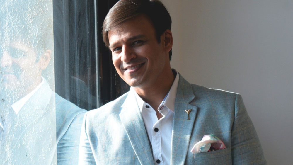 ছাত্রজীবনে টেনিস, ফুটবল, ক্রিকেট-সহ বিভিন্ন স্পোর্টসে দক্ষ বিবেক ভক্ত সচিন তেন্ডুলকরের। ইন্ডাস্ট্রিতে বিবেকের ঘনিষ্ঠ বন্ধুদের মধ্যে করিনা কপূর অন্যতম। করিনার প্রভাবেই তিনি সম্পূর্ণ নিরামিষাশী হয়ে গিয়েছেন বলে জানিয়েছেন বিবেক।