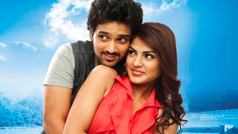 ২০১২ সালে অভিনয় জীবন শুরু রিয়ার। তেলুগু ছবি ‘তুনেগা তুনেগা’-য় তাঁকে দেখা গিয়েছিল নিধির চরিত্রে। পরের বছর রিয়ার আত্মপ্রকাশ বলিউডে। ‘মেরে ড্যাড কি মারুতি’ ছবিতে অভিনয় করেন তিনি।