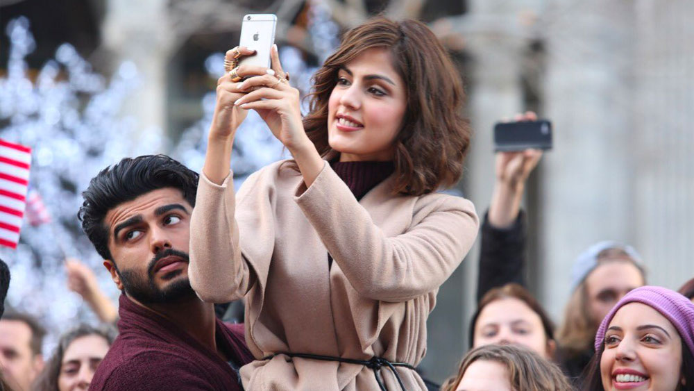 তার পরের দু’বছর কোনও ছবিতে সুযোগ পাননি রিয়া। অভিনয় করেছিলেন টেলিভিশন সিরিজে। ২০১৭-এ ‘হাফ গার্লফ্রেন্ড’ ছবিতে তাঁকে দেখা যায় অংশিকা চরিত্রে।