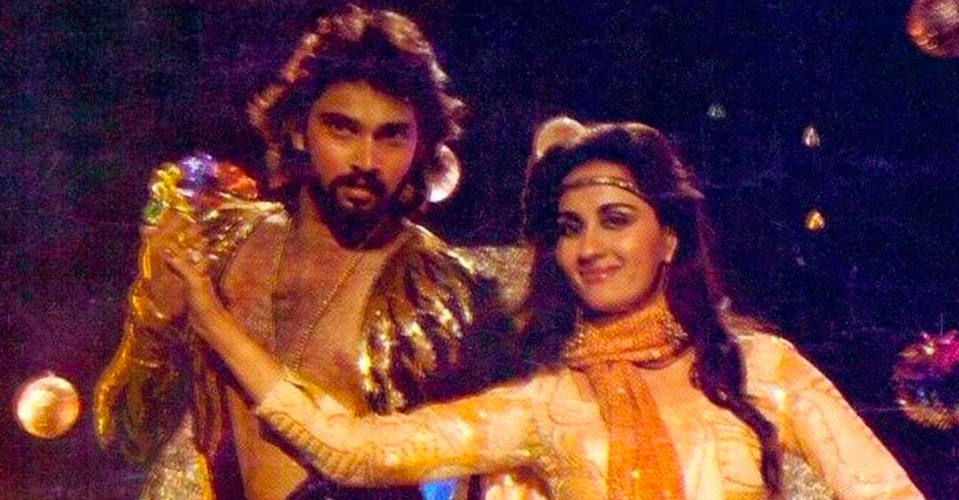 মহেশের জন্ম ১৯৬১ সালের ১৩ অগস্ট। মাত্র দু’বছর বয়সে মাকে হারিয়েছিলেন তিনি। অনাদরের শৈশবে তাঁর আগ্রহ ছিল নাচ, শরীরচর্চা এবং ক্যারাটেতে। সব ক্ষেত্রেই তিনি ছিলেন অত্যন্ত দক্ষ। ক্যারাটেতে ব্ল্যাক বেল্ট স্তর অবধি পৌঁছেছিলেন।