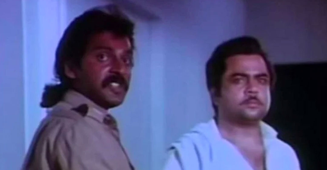 মহেশ আনন্দ মোট পাঁচ বার বিয়ে করেছিলেন। তাঁর প্রথম স্ত্রী বরখা ছিলেন অভিনেত্রী রীনা রায়ের বোন। কিন্তু বরখার সঙ্গে তাঁর দাম্পত্য ছিল স্বল্পস্থায়ী।