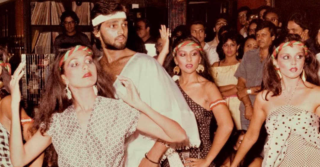 তাঁর মৃত্যুর কারণ নিয়েও প্রশ্ন ওঠে। কারও মত ছিল, তিনি আত্মঘাতী হয়েছেন। কারণ তার আগেও নিজের কেরিয়ারে আত্মহত্য়ার চেষ্টা করেছিলেন মহেশ। আবার কারও ধারণা ছিল, তাঁর মৃত্যু হয় হৃদরোগে আক্রান্ত হয়ে। ময়নাতদন্তের পরে তাঁর দেহ নিতে অস্বীকার করেন মহেশের বোন।