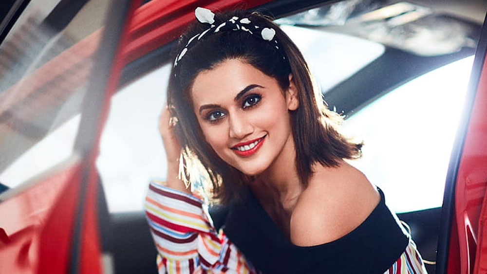 সেই শো-এর সুবাদে তাঁর সামনে মডেলিংয়ের দরজা খুলে যায়। বিভিন্ন পণ্যের বিজ্ঞাপন করেন তিনি। কিন্তু কিছু দিন পর থেকেই তাঁর মডেলিংয়ের প্রতি সব আকর্ষণ চলে যায়। মনে হতে থাকে, এই জীবিকায় তিনি কাজের স্বীকৃতি পাচ্ছেন না।