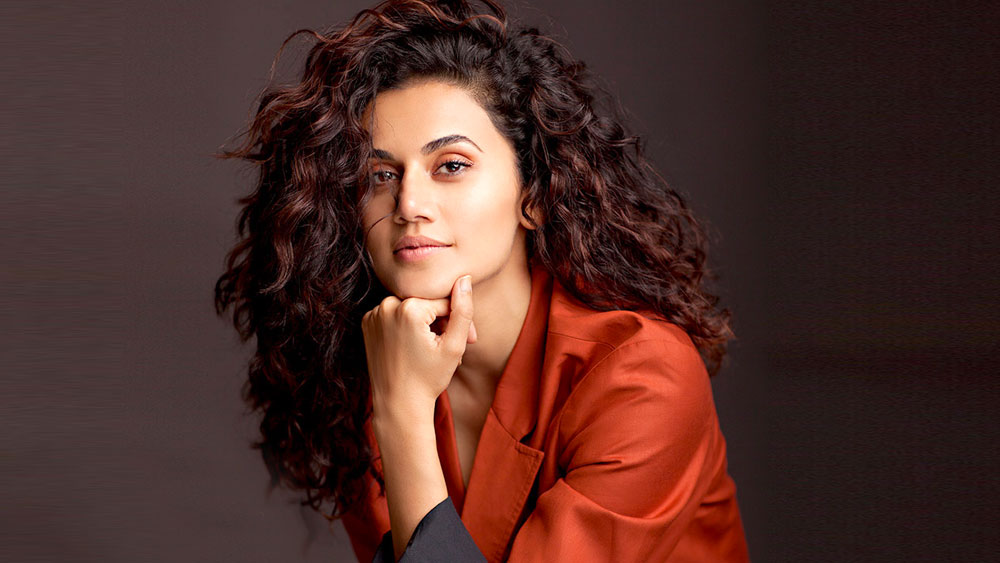 ২০১০ সালে তিনি প্রথম অভিনয় করেন তেলুগু ছবি ‘ঝুমান্ডি নাড়ম’-এ। এর পর দক্ষিণী ফিল্ম ইন্ডাস্ট্রিতে জনপ্রিয় নায়িকা হয়ে ওঠেন তিনি। তিন বছর পর ‘চশমে বদ্দুর’ ছবি দিয়ে আত্মপ্রকাশ হিন্দি ছবির জগতে।