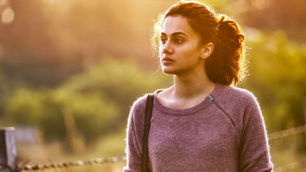 অথচ এর আগেই এই প্রসঙ্গে তিনি ছিলেন সম্পূর্ণ বিপরীত মেরুতে। তিন বছর আগে এক সাক্ষাৎকারে তাপসী বলেছিলেন, কারও ব্যর্থতার জন্য স্বজনপোষণকে দায়ী করা ঠিক নয়।