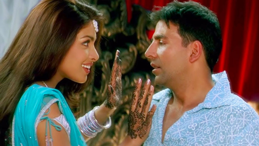 ‘ওয়ক্ত’ ছবির পরে এই জুটিকে আর পর্দায় দেখা যায়নি। ‘নমস্তে লন্ডন’ ছবিতে অভিনয় করার কথা ছিল প্রিয়ঙ্কার। কিন্তু শেষ অবধি তাঁর জায়গায় অভিনয় করেন ক্যাটরিনা কইফ। তবে অক্ষয়ের সঙ্গে সম্পর্কের কথা কোনওদিন স্বীকার করেননি প্রিয়ঙ্কাও।