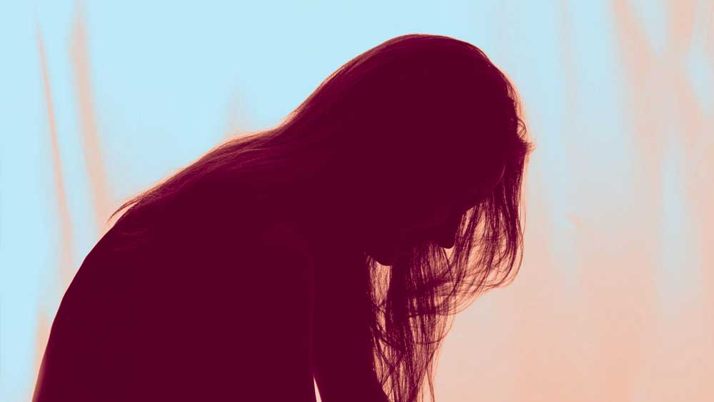 ভারতে ফিরে চরম অবসাদের শিকার হয়েছিলেন। এক শিখ সাধকের সান্নিধ্য তাঁকে ধীরে ধীরে অবসাদমুক্ত করেন। বাকি জীবনটা শিখ ধর্ম ও ধর্মগুরুদের নিয়ে গভীর পড়াশোনা করেছেন সেহমত। সিক্কা দেখেছিলেন, তাঁর ঘরে হিন্দু, মুসলিম, খ্রিস্টান এবং শিখ—সবরকম ধর্মাচরণের সহাবস্থান। সেহমতের মা ছিলেন হিন্দু ধর্মাবলম্বী। ফলে শৈশব থেকেই উদার সহাবস্থানে বড় হয়েছিলেন তিনি। (ছবি: সোশ্যাল মিডিয়া)