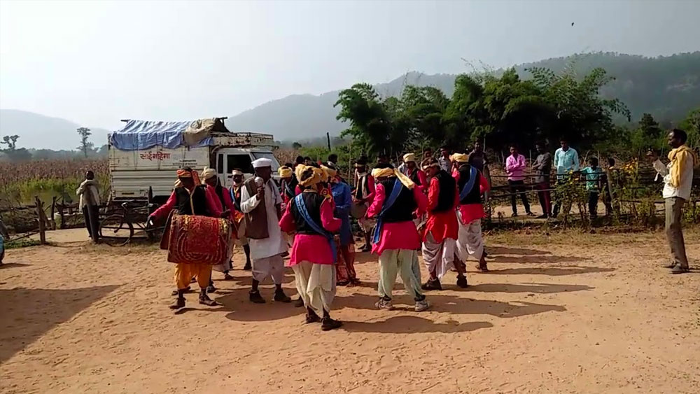 সেই এলাকার গ্রামগুলিতে মূলত ভারিয়া ভূমিয়া আদিবাসী সম্প্রদায়ের বাস। পাহাড়ি জঙ্গলে ঘেরা এই এলাকার প্রাকৃতিক সৌন্দর্য পর্যটকের অন্যতম আকর্ষণের কেন্দ্র।