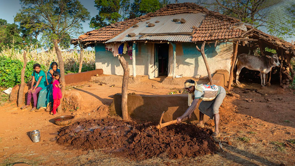 পাতালকোট এলাকায় রয়েছে আদিবাসীদের ১২-১৩টি গ্রাম। সেই গ্রামগুলির জীবনযাত্রায় আত্মনির্ভরতার ছাপ স্পষ্ট।
