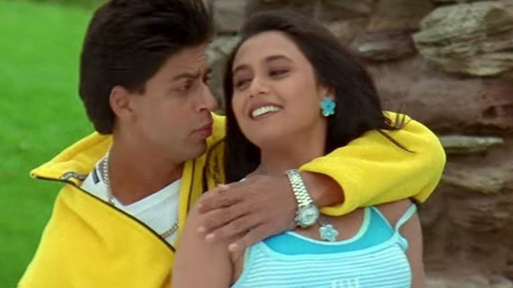 সুপারহিট এই ছবিতে কাজল মূল নায়িকা হলেও রানির অভিনয়ও দর্শকদের মনে দাগ কেটেছিল। ইন্ডাস্ট্রিতে নায়িকা হিসেবে পরিচিতি পেয়েছিলেন তিনি। এই ছবির সুবাদে ধীরে ধীরে রানি জায়গা করে নেন বলিউডে।