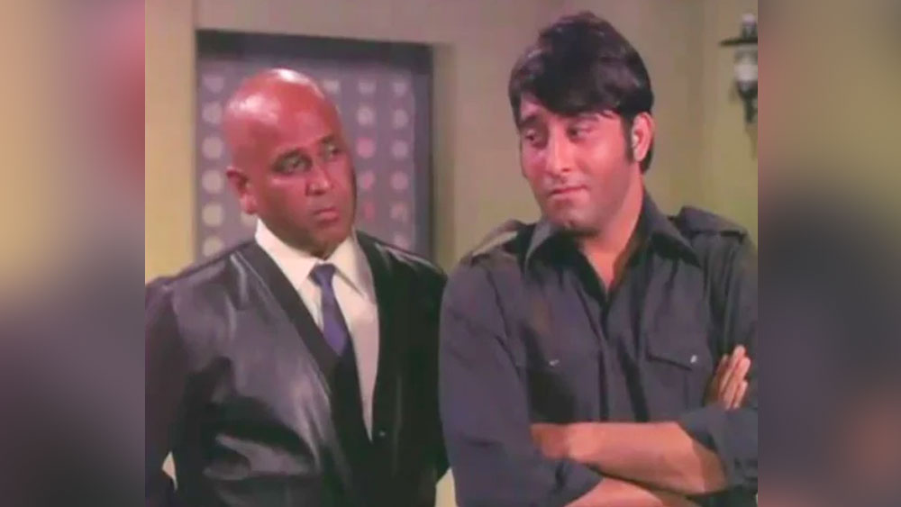 সাল ১৯৮০। পরিচালক ব্রিজ পরিচালনা করছে ‘বম্বে ৪০৫ মাইলস’। রয়েছেন শত্রুঘ্ন সিনহা। ফাইট মাস্টার এমডি। একটা দৃশ্যে পেট্রল বোমা ফাটাছে, দেখানো হচ্ছিল। সব ঠিক ছিল, হঠাৎই নির্ধারিত সময়ের আগে বেকায়দায় ফেটে যায় বোমাটি। শত্রুঘ্ন-র বডি ডাবল করছিলেন মনসুর নামে এক জুনিয়র আর্টিস্ট। ঘটনাস্থলেই মারা যান তিনি।