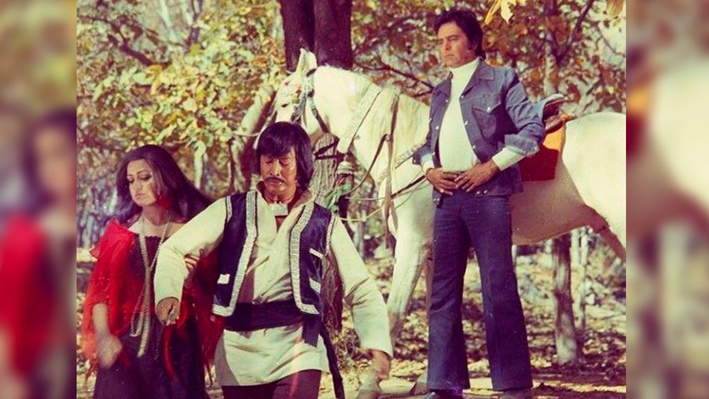 ‘ধর্মাত্মা’ ছবির জন্য তিনি ‘শোলে’-এর গব্বর সিংহের চরিত্রে অভিনয় করতে পারেননি। পরে আমজাদ খান এই চরিত্রটিকে আইকনিক করে তোলেন। আমজাদের মতোই ড্যানিও বলিউডে খলনায়কের চরিত্রে একচেটিয়া হয়ে পড়েছিলেন। দীর্ঘ দিন একই ধরনের চরিত্রে অভিনয় করতে ড্যানির একঘেয়ে লাগছিল।