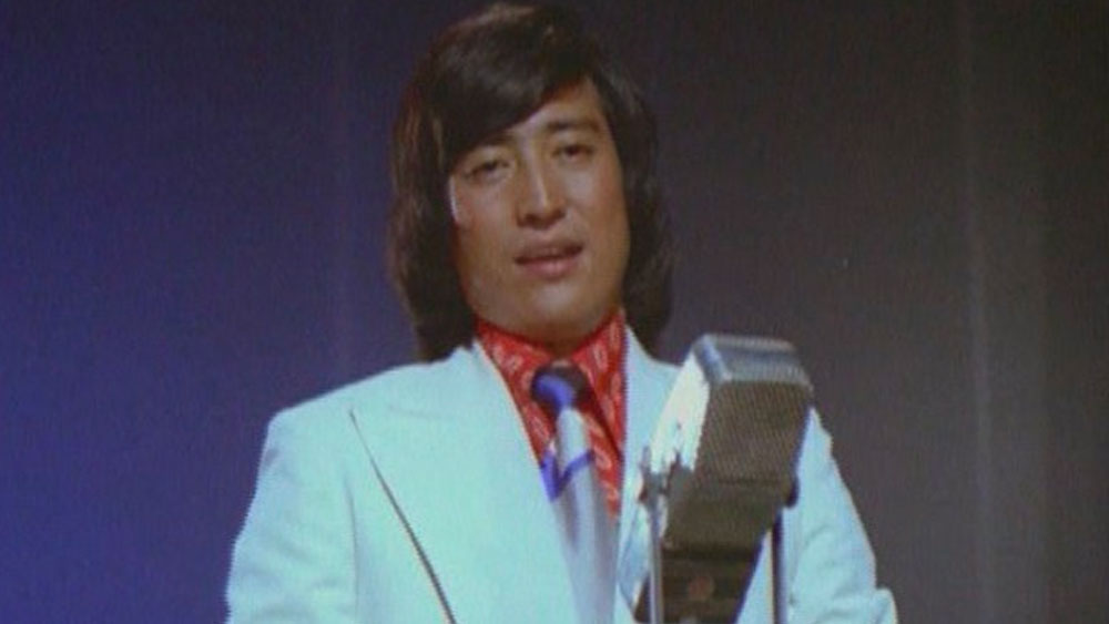 অভিনয়ের পাশাপাশি ড্যানি খুব ভাল গানও করেন। ‘কালা সোনা’ ছবিতে তিনি গান করেছেন। সুপারহিট নেপালি ছবি ‘সাইনো’-তেও ড্যানির গান বিখ্যাত। পরে ‘বন্ধু’ নামে এই ছবির হিন্দি সংস্করণও হয়। দূরদর্শনে এই গল্প ‘অজনবী’ ধারাবাহিকে রূপান্তরিত হয়েছিল।