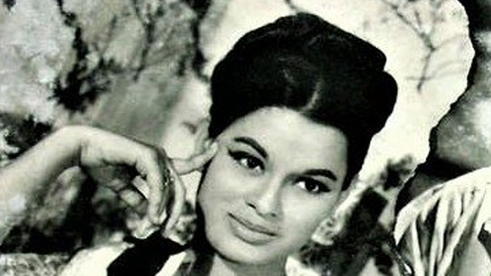 ১৯৬৭ সালে বিয়ে করেন বেলা। তাঁর স্বামী আশিস কুমার সেনগুপ্ত ছিলেন একাধারে লেখক, পরিচালক, প্রযোজক এবং অভিনেতা। বিয়ের পরে ধীরে ধীরে অভিনয় করা কমিয়ে দেন বেলা।