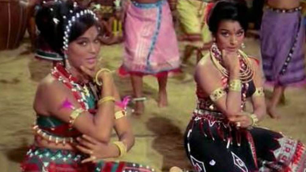 এর পর দুই সন্তানের মা হওয়ার পরে তিনি অভিনয় পুরোপুরি ছেড়ে দেন। বেলার মেয়ে মঞ্জুশ্রী এক জন প্রতিষ্ঠিত চিকিৎসক। ছেলে, অভিজিৎ একটি আর্থিক সংস্থার উচ্চপদস্থ কর্মী।