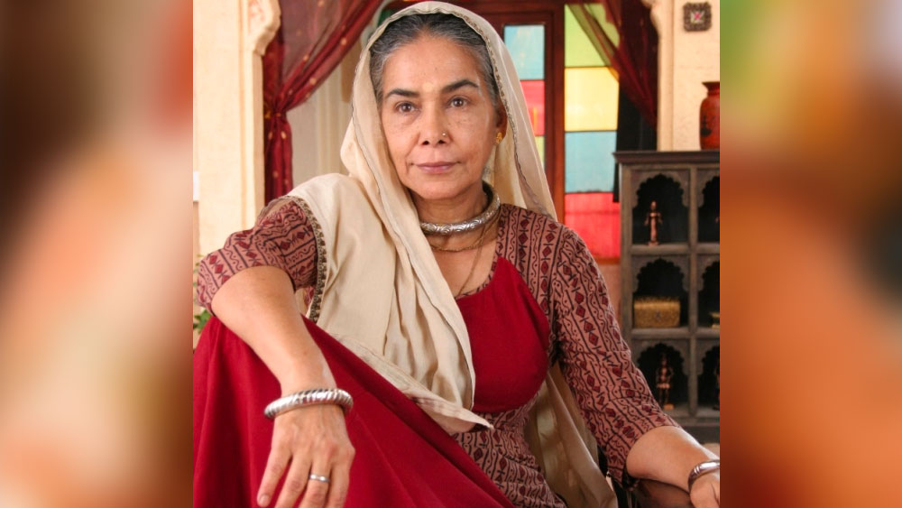 ছোট পর্দাতেও সুনামের সঙ্গে কাজ করেছিলেন সুরেখা। ‘বালিকা বধূ’ সিরিয়ালে তাঁর অভিনীত ‘দাদীসা’ চরিত্রটি তো ভারতীয় বিনোদনের দুনিয়ায় আইকনিক। দাদীসার শৈশবের ভূমিকায় অভিনয় করেছিলেন সুরেখার বোনঝি হীবা।