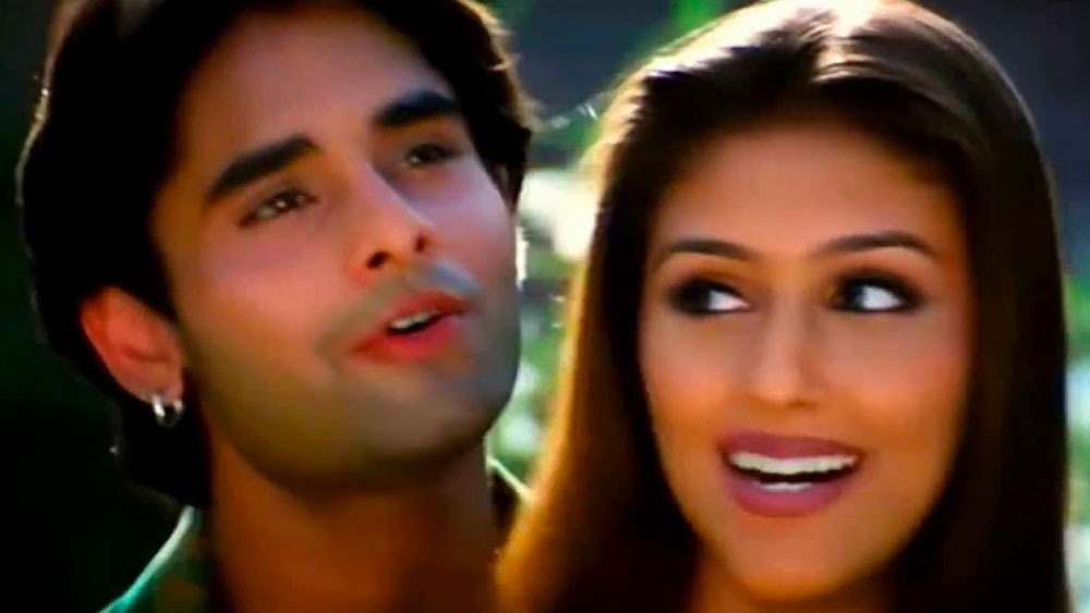 পরের বছর দ্বিতীয় ছবিতেই সব হিসেব উল্টে দেন নকুল। ২০০২-এ মুক্তি পায় ‘তুম সে অচ্ছা কৌন হ্যায়’। ছবিতে তাঁর বিপরীতে নায়িকা ছিলেন অনিতা ছাবড়িয়া এবং কিম শর্মা।