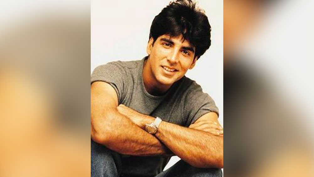 এর পর প্রমোদের পরিচালনায় অক্ষয়কুমারকে নায়ক করে ১৯৯২ সালে মুক্তি পায় ‘দীদার’। নায়িকা ছিলেন করিশ্মা কপূর। 