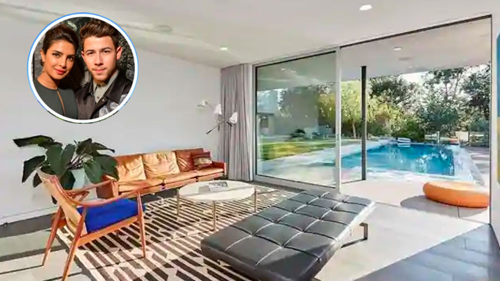 সম্প্রতি লস অ্যাঞ্জেলসে জোনাস দম্পতি একটি প্রাসাদের মতো বিলাসী বাড়ি কিনেছেন। গুঞ্জন, ভারতীয় মুদ্রায় বাড়িটির দাম প্রায় ১৪৪ কোটি টাকা।