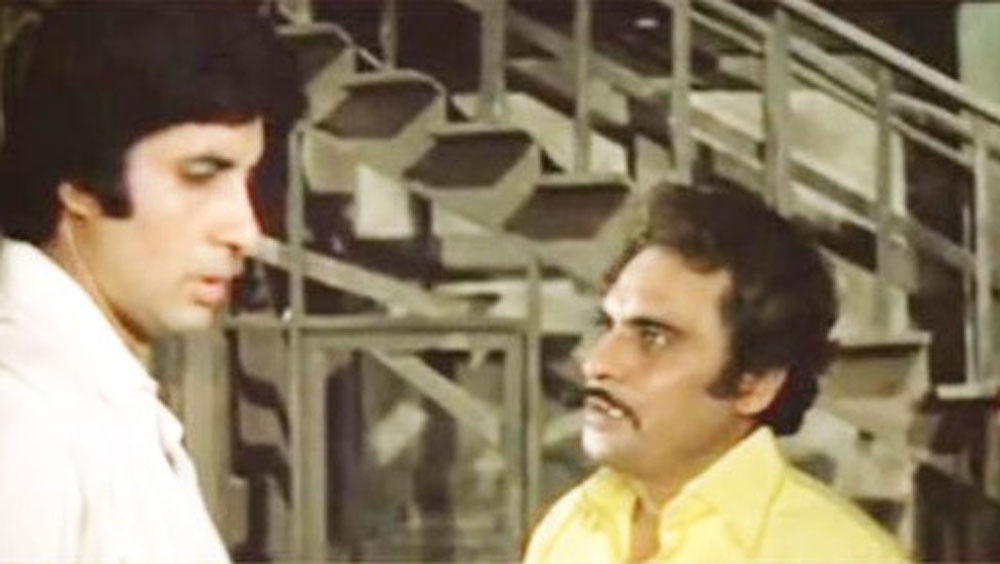 দীর্ঘ কেরিয়ারে বহু হিট ছবিতে অভিনয় করেন সুধীর। স্ক্রিন শেয়ার করেন অমিতাভ বচ্চনের মতো মেগাস্টারের সঙ্গে। হাইপ্রোফাইল পার্টি থেকে রেসকোর্স, একসময় তারকাদের সঙ্গে নিত্য ওঠাবসা ছিল তাঁর।