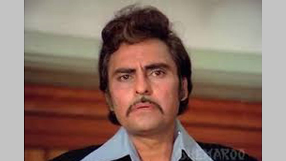 কিন্তু গ্ল্যামারের চাকচিক্যের মধ্যে বুকে পাথর বেঁধে রেখেছিলেন সুধীর, জীবিত থাকাকালীন যা কাউকে ঘুণাক্ষরেও টের পেতে দেননি।