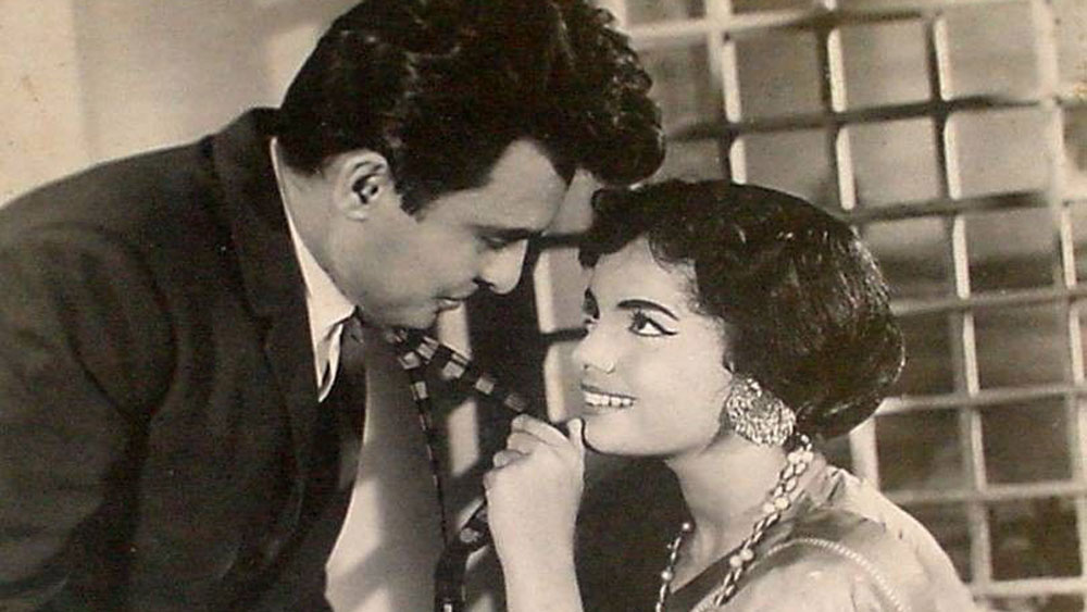 কেরিয়ারের শুরুতে ‘আপনা ঘর আপনি কহানি’, ‘হকিকত’, ‘এক ফুল এক ভুল’- এর মতো ছবিতে মুখ্য চরিত্রে দেখা যায় সুধীরকে। ‘আপনা ঘর আপনি কহানি’ ছবিতে তাঁর বিপরীতে ছিলেন মুমতাজ।