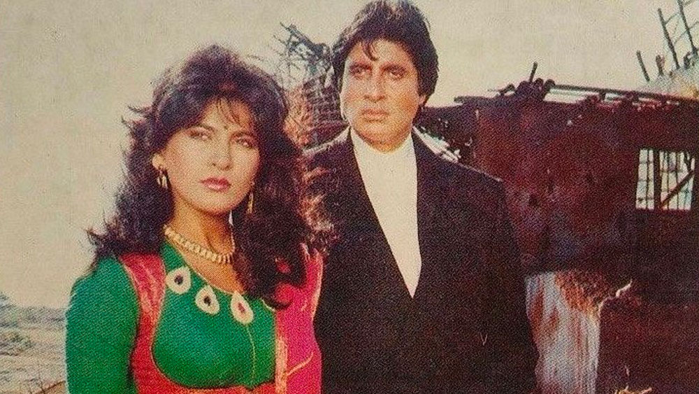 সিনেমায় ডনের বান্ধবী, খলনায়িকা, আইটেম নাম্বারের শিল্পী থেকে  শুরু করে টেলিভিশন মেগার ‘লাফটার কুইন’। সব ভূমিকাতেই নিজের দক্ষতার ছাপ রেখেছেন তিনি। 