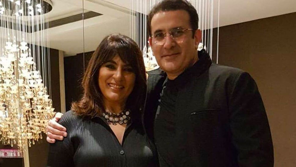 প্রেমের প্রস্তাবে রাজি হলেও অর্চনা বিয়ে করতে চাননি। তিনি এবং পরমীত লিভ ইন করতেন। সে সময়ে তাঁদের সম্পর্ক নিয়ে বহু চর্চা হয়েছিল। তা ছাড়া তাঁর এবং পরমীতের বয়সের ব্যবধান ছিল সাত বছর। সেটাও ছিল বলিউডি গসিপের অন্যতম আকর্ষণ।