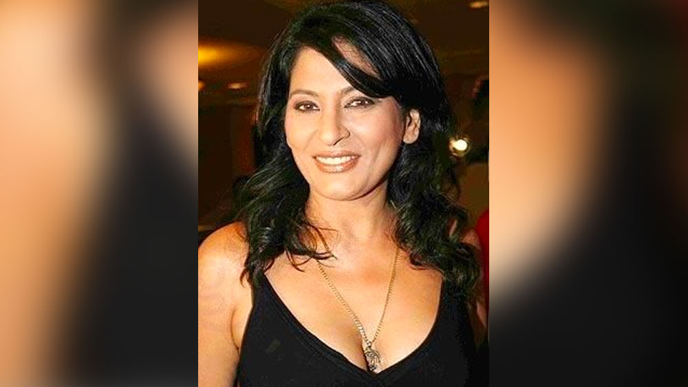 ১৯৯৬ সালে ‘রাজা হিন্দুস্তানি’ ছবিতে করিশ্মা কপূরের সৎ মায়ের চরিত্রে অভিনয় করেন অর্চনা। এই ছবিতে খলনায়িকা হিসেবে নজর কাড়েন তিনি। অন্তঃসত্ত্বা অবস্থায় এই ছবিতে অভিনয় করেন অর্চনা। কিন্তু এক বারের জন্যেও তা বোঝা যায়নি ছবিতে।