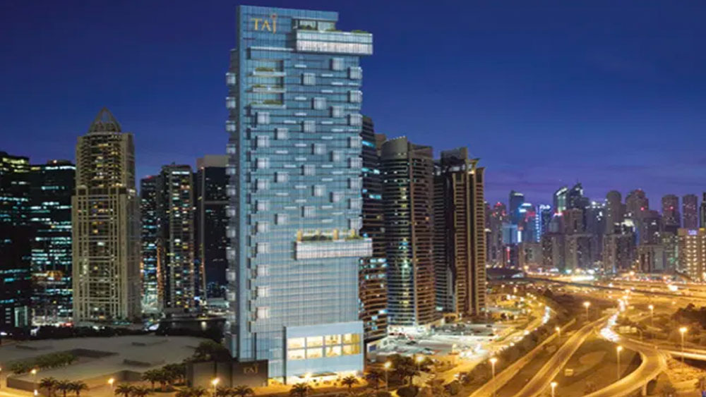 মহেন্দ্র সিংহ ধোনির দল রয়েছে তাজ দুবাইতে।