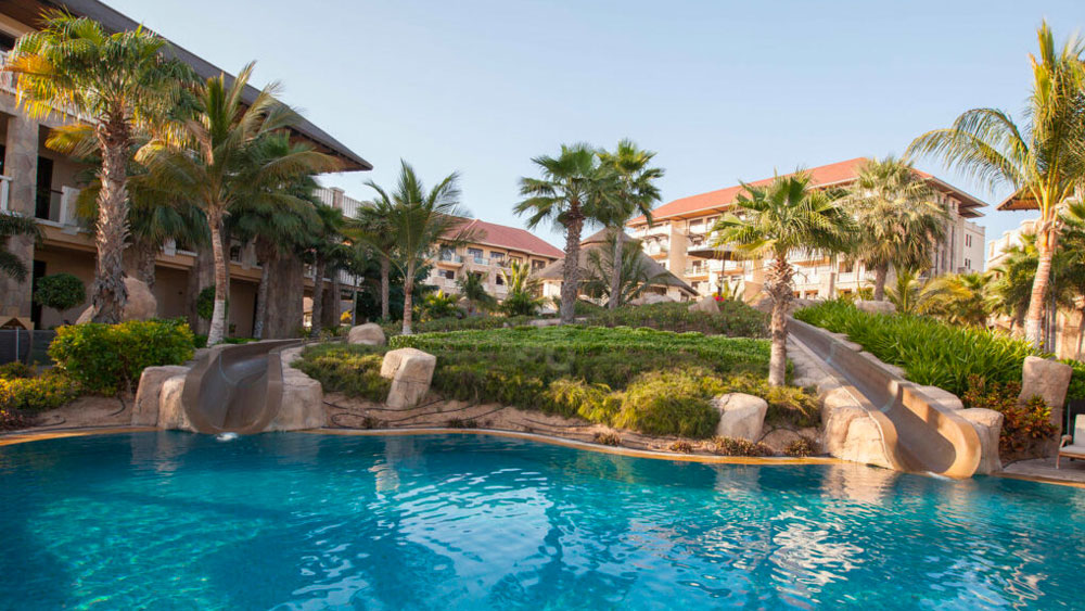 বিরাট কোহালিরা যে হোটেলে উঠেছেন, সফিটেল ঠিক তার পাশেই।