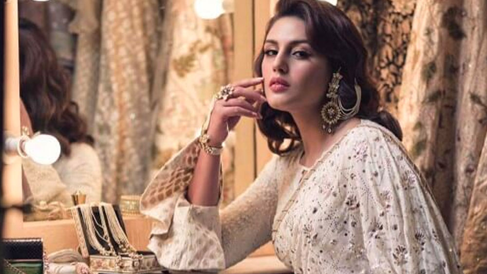 তিনি যে সঠিক সিদ্ধান্ত নিয়েছিলেন, তা বোঝা গিয়েছিল কিছু বছরের মধ্যেই। প্রথম ছবিতে অসাধারণ অভিনয় তাঁকে বলিষ্ঠ নায়িকা হিসেবে পরিচিতি দেয় ইন্ডাস্ট্রিতে।