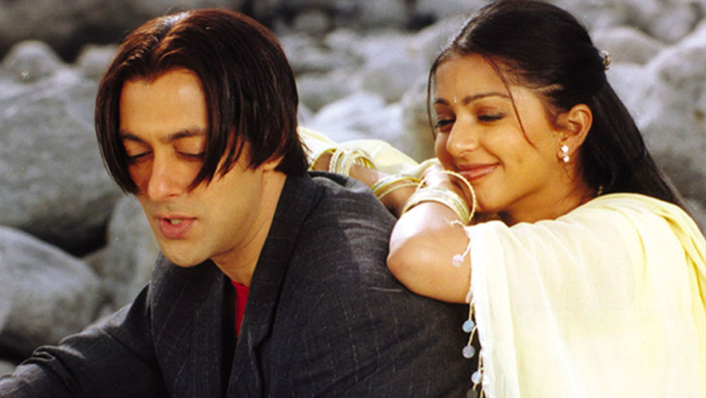 বলা হয়, ‘তেরে নাম’ ছবির গল্প আদপে সলমন-ঐশ্বর্যার প্রেম নিয়েই লেখা হয়েছে। সতীশ কৌশিকের পরিচালনায় ‘তেরে নাম’ সুপারহিট হয়। এই ছবি সলমনকে ‘ব্যাড বয়’ পরিচয় থেকে বেরিয়ে আসতেও সাহায্য করেছিল।