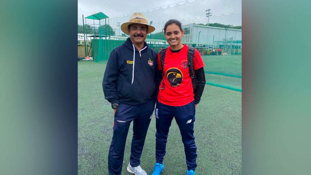 ক্রিকেটার হিসেবে নিজের কেরিয়ারের পাশাপাশি অনুরাধা চেষ্টা করে চলেছেন নতুন প্রজন্মের মধ্যে ক্রিকেটকে আরও জনপ্রিয় করে তুলতে। তিনি নিয়মিত প্রশিক্ষণও দেন। কিশোরীদের তিনি বেশি করে আকৃষ্ট করতে চান ক্রিকেটের প্রতি। খেলাটার প্রতি তাদের জনপ্রিয়তা ধরে রাখতে নিত্যনতুন উপায়ও বার করেন তিনি।