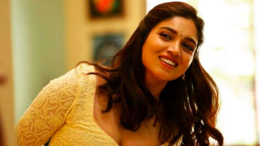 কিন্তু এই প্রতিষ্ঠানে ভাল লাগত না ভূমির। নির্ধারিত দিনের তুলনায় উপস্থিতি কম থাকায় নাম বাদ পড়ল তাঁর।