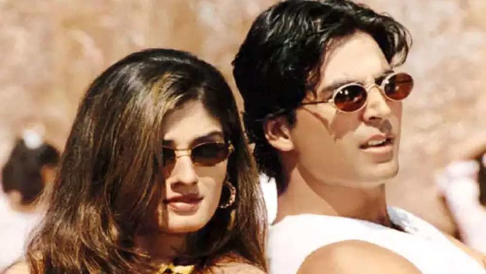 এই গানের পর অভিনেত্রীর ভক্ত সংখ্যা বেড়ে গিয়েছিল অনেকটাই। পেজ থ্রি-তে সবসময়ই তিনি। কিন্তু মন ভাল ছিল না অভিনেত্রীর।