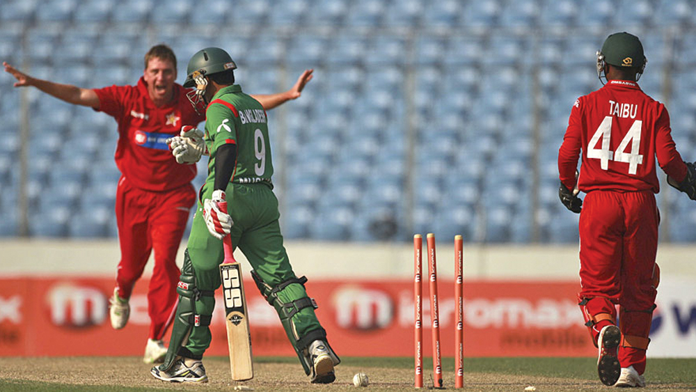 দেশের হয়ে কেরিয়ারের দ্বিতীয় ইনিংসে নিজের বিগত পারফরম্যান্সকে ছাপিয়ে গেলেন প্রাইস। ২৭টি ওয়ানডে ম্যাচে ৪৫ উইকেট নিয়ে আইসিসি-র তালিকায় তিনি উঠে এলেন বিশ্বের তৃতীয় সেরা বোলার হিসেবে। এর পর তিনি হয়ে ওঠেন জাতীয় দলের নিয়মিত সদস্য।