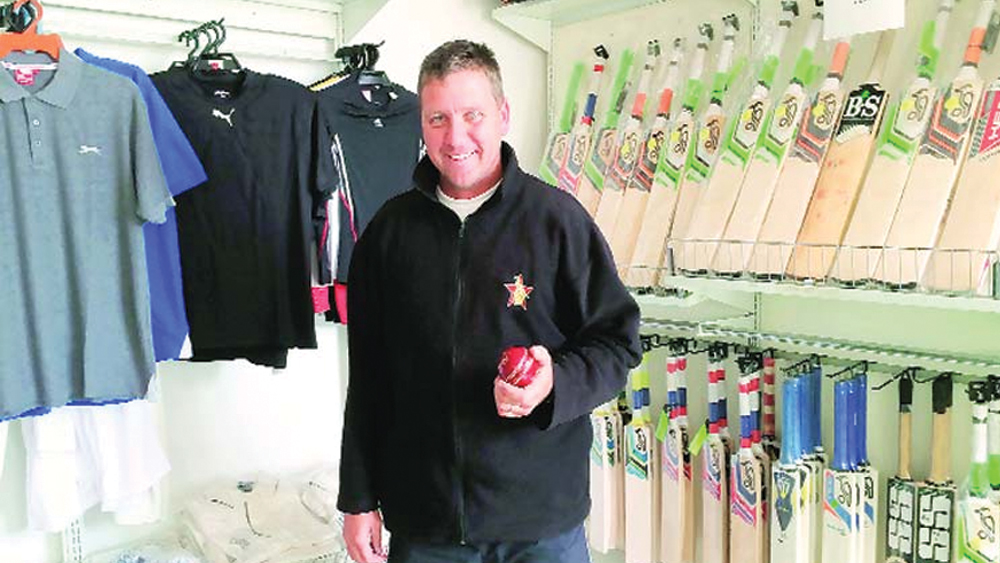 ২০১৩-র মার্চে ওয়েস্ট ইন্ডিজের সঙ্গে সিরিজ চলাকালীন ক্রিকেট থেকে অবসর ঘোষণা করেন প্রাইস। কেরিয়ারে মোট ২২ টেস্টে তিনি উইকেট পেয়েছেন ৮০টি। ইনিংসে ৫ উইকেট পেয়েছেন পাঁচ বার। সেরা বোলিং পারফরম্যান্স ৬/৭৩।