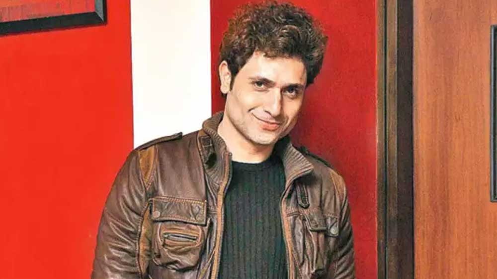 কিন্তু বলিউড তাঁকে আর ফিরিয়ে নেয়নি। কাজের সুযোগ অধরাই থেকে গিয়েছে শাইনীর কাছে। ২০১৫ সালে তাঁকে ‘ওয়েলকাম ব্যাক’ ছবিতে একটি ছোট ভূমিকায় তাঁকে সুযোগ দিয়েছিলেন আনিস বাজমি।