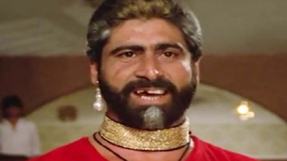 শোনা যায়, এক বার সুনীল শেট্টির কাছে কাজ চাইতে গিয়েছিলেন মানিক। কিন্তু ছবিতে সুযোগ দেওয়ার বদলে মানিককে স্টান্ট ডিরেক্টর হয়ে যাওয়ার পরামর্শ দেন সুনীল। তার পর একাধিক ছবিতে অ্যাকশন দৃশ্যের পরিচালনা করেছেন মানিক।