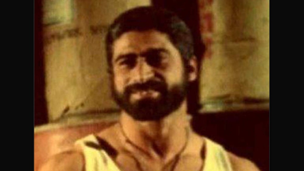 কিন্তু তার পরেও সে ভাবে বলিউডে সুযোগ পাননি মানিক। শোনা যায়, খলনায়কের চরিত্র পেলেও নায়কদের সঙ্গে টক্কর দিতে কড়া অধ্যাবসায় ছিল মানিকের। নিয়মিত জিমে যেতেন তিনি। তা দেখে নিজেদের বদলে ফেলতে শুরু করেন সঞ্জয় দত্ত, সানি দেওলরাও। শরীরচর্চা করে তাঁরাও সুঠাম দেহ তৈরি করতে শুরু করেন।