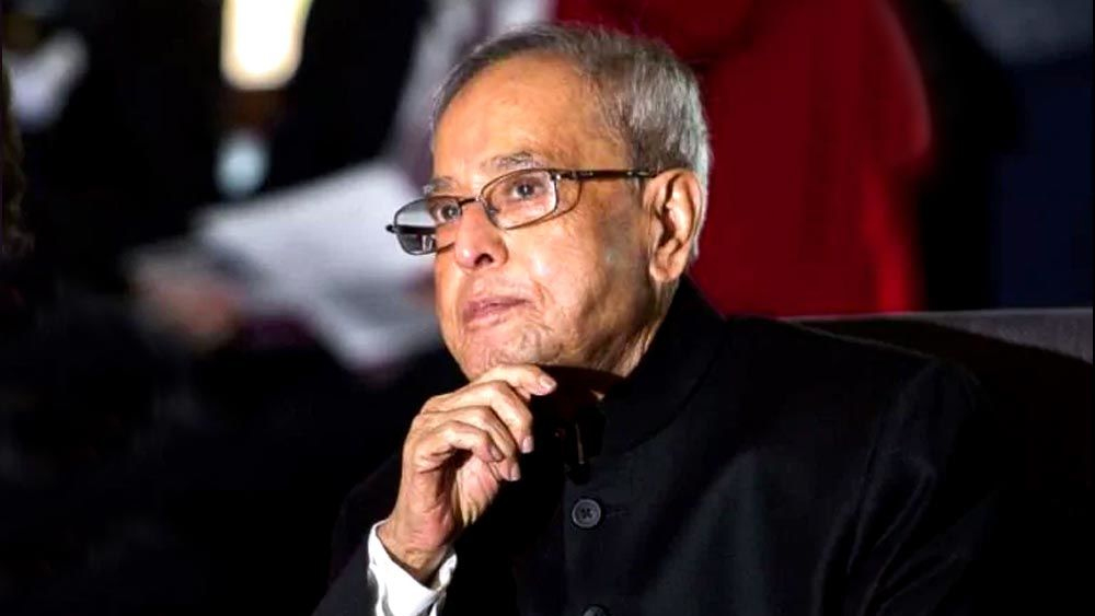 যোগ্যতা থাকা সত্ত্বেও ইউপিএ জমানায় কখনও তাঁকে প্রধানমন্ত্রী করা হয়নি। তা নিয়ে কোনও আক্ষেপ রয়েছে কিনা জানতে চাইলে প্রণব বলেন, ‘‘৭ নম্বর রেসকোর্সে পৌঁছনো কখনওই আমার গন্তব্য ছিল না।’’