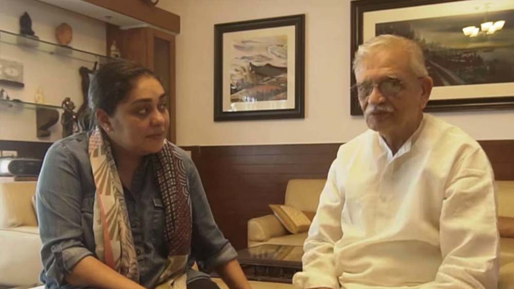 দেশে ফিরে মেঘনা তাঁর বাবার ইউনিটে সহকারী পরিচালক হিসেবে যোগ দেন। ‘মাচিস’ এবং ‘হুতুতু’ ছবিতে তিনি ছিলেন গুলজারের সহকারী। একইসঙ্গে নিজের ছবি পরিচালনার কথাও ভাবনাচিন্তা করছিলেন মেঘনা। সে সময় দূরদর্শনের জন্য বেশ কিছু তথ্যচিত্র এবং মিউজিক ভিডিয়ো পরিচালনা করেন তিনি।