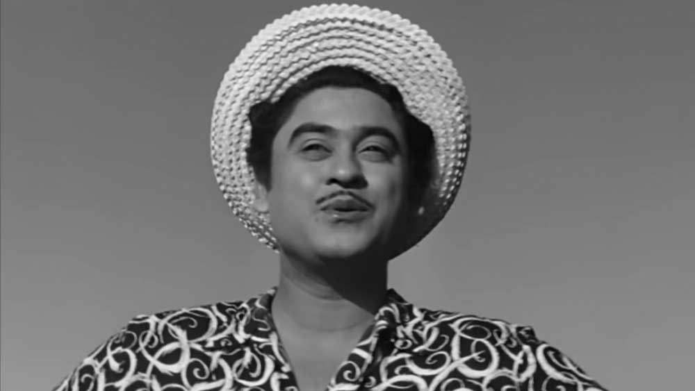 এরপর ‘নকরি’, ‘চার প্যায়সে’ ‘বাপ রে বাপ’ ছবির সাফল্য তাঁকে অভিনয়ের প্রতি আগের তুলনায় বেশি আগ্রহী করে তোলে। তবে তাঁর হৃদয় জুড়ে ছিল সঙ্গীতের প্রতি ভালবাসা-ই।